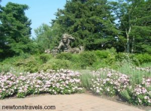 Chicago Botanic Garden flower statue