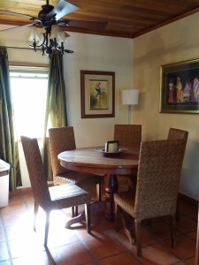 Casa Coral Rental House Dining Area