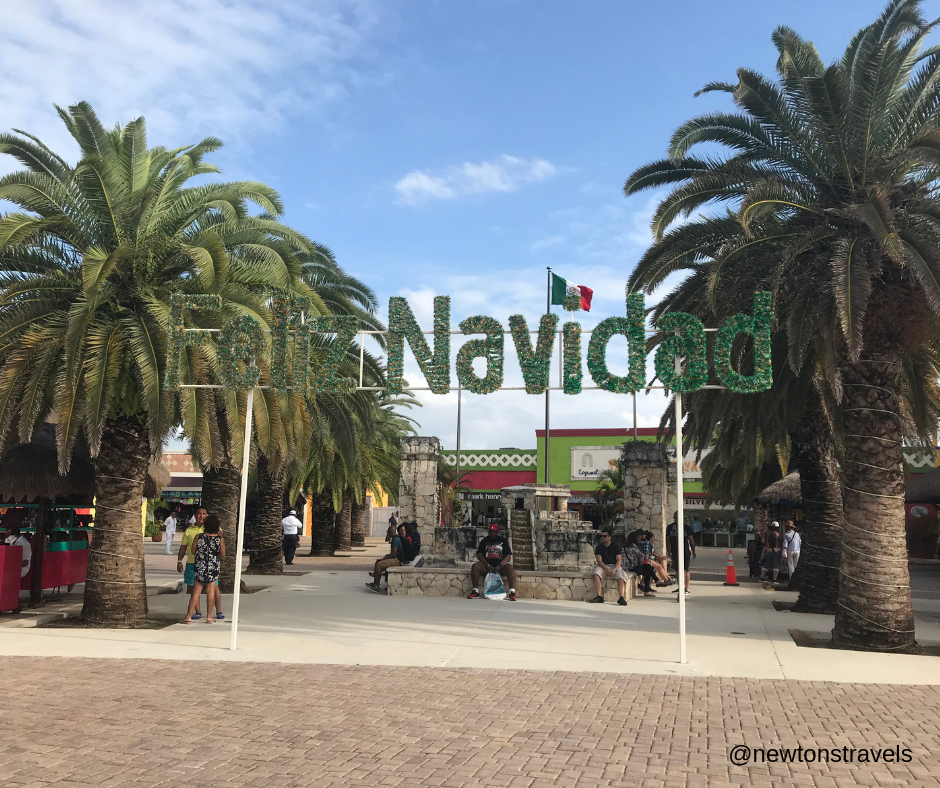 Feliz Navidad sign Puerta Maya, Cozumel Mexico